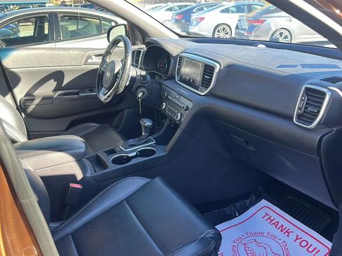 Used 2020 Kia Sportage S image 16