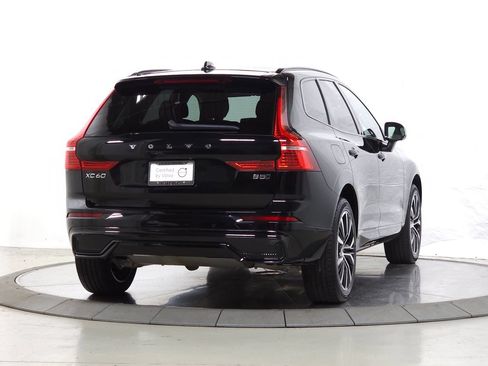 Certified 2025 Volvo XC60 B5 Plus AWD/4WD image 12
