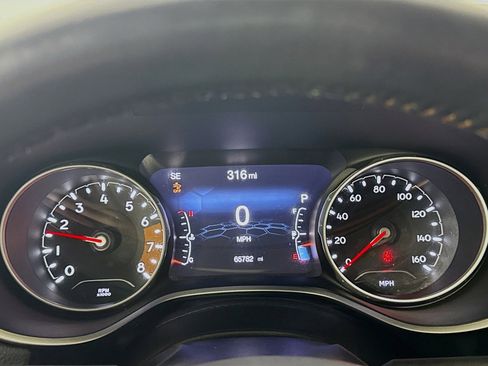 Used 2021 Jeep Compass Latitude w/ Sun and Sound Group image 16