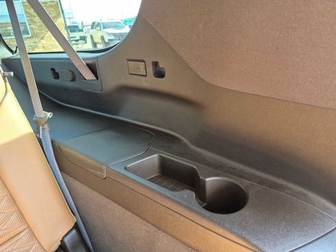 Used 2021 Cadillac Escalade ESV Premium Luxury w/ Driver Assist Tech Package image 39