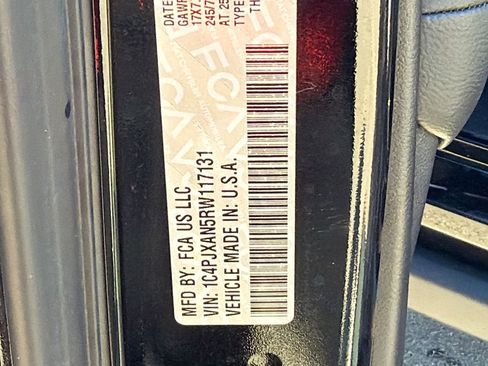 Used 2024 Jeep Wrangler Sport S image 40