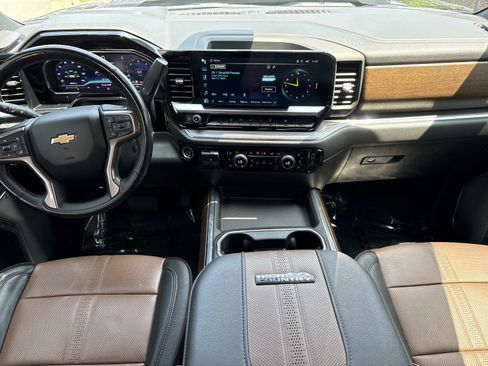 Used 2024 Chevrolet Silverado 2500 High Country w/ High Country Premium Package AWD/4WD image 29