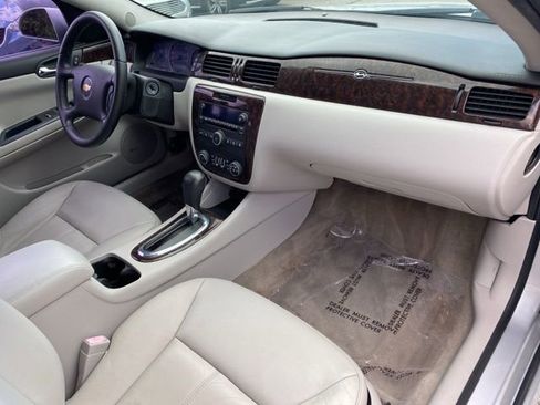 Used 2012 Chevrolet Impala LTZ FWD image 26