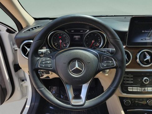Certified 2019 Mercedes-Benz GLA 250 image 22