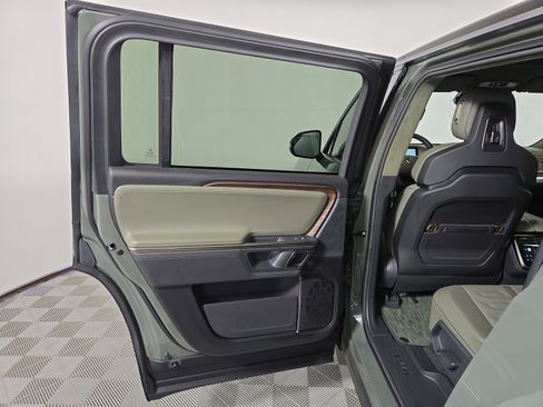 Used 2022 Rivian R1S Launch Edition image 17