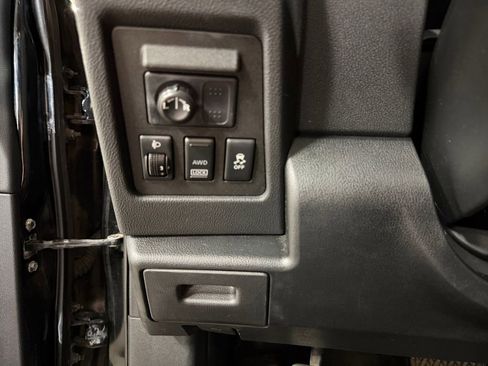 Used 2012 Nissan Rogue SL image 28