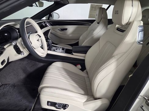Used 2025 Bentley Continental GTC AWD/4WD image 10