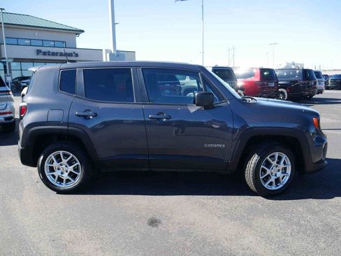 Certified 2023 Jeep Renegade Latitude AWD/4WD image 19