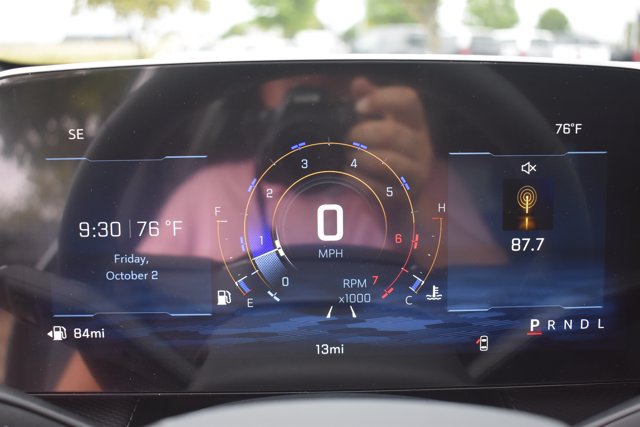 New 2027 Chevrolet Equinox LT w/ Safety and Technology Package FWD image 21