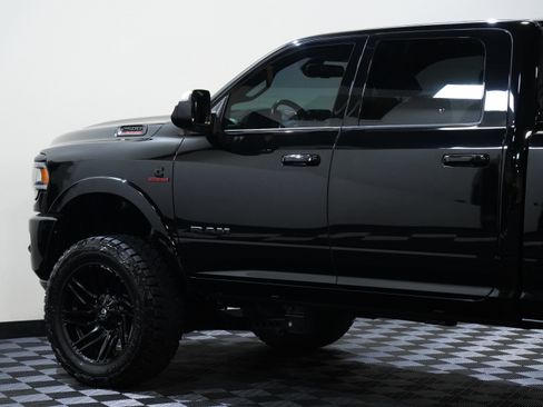 Used 2022 RAM 2500 Laramie AWD/4WD image 18
