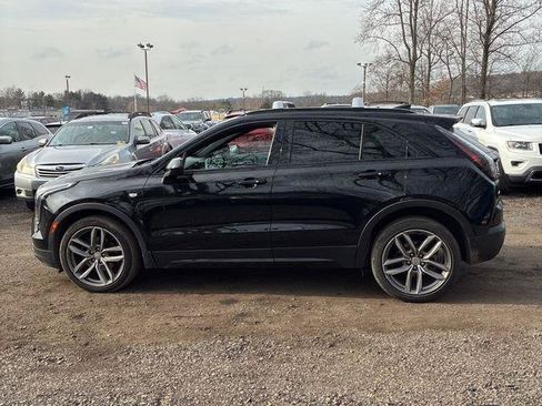 Used 2019 Cadillac XT4 Sport image 2