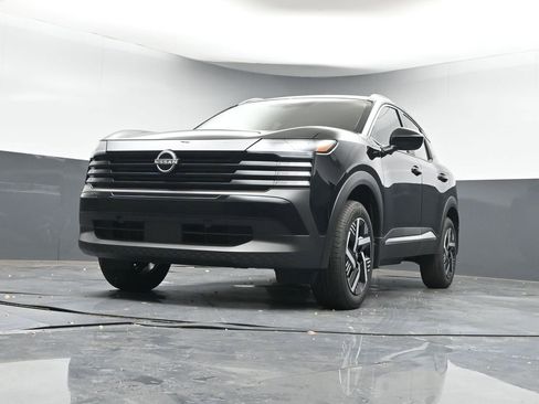 New 2026 Nissan Kicks SV image 25