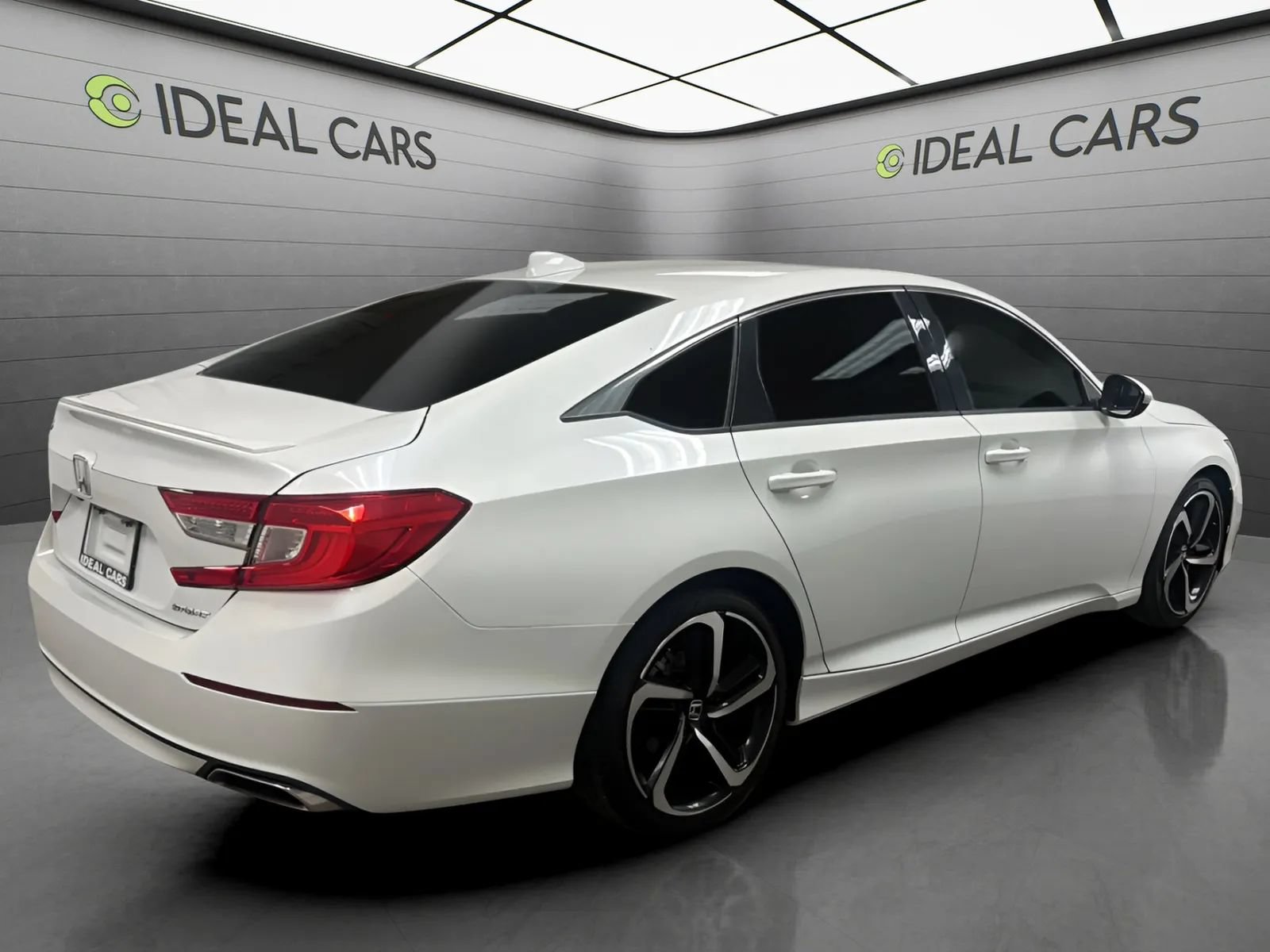 Used 2018 Honda Accord Sport image 5