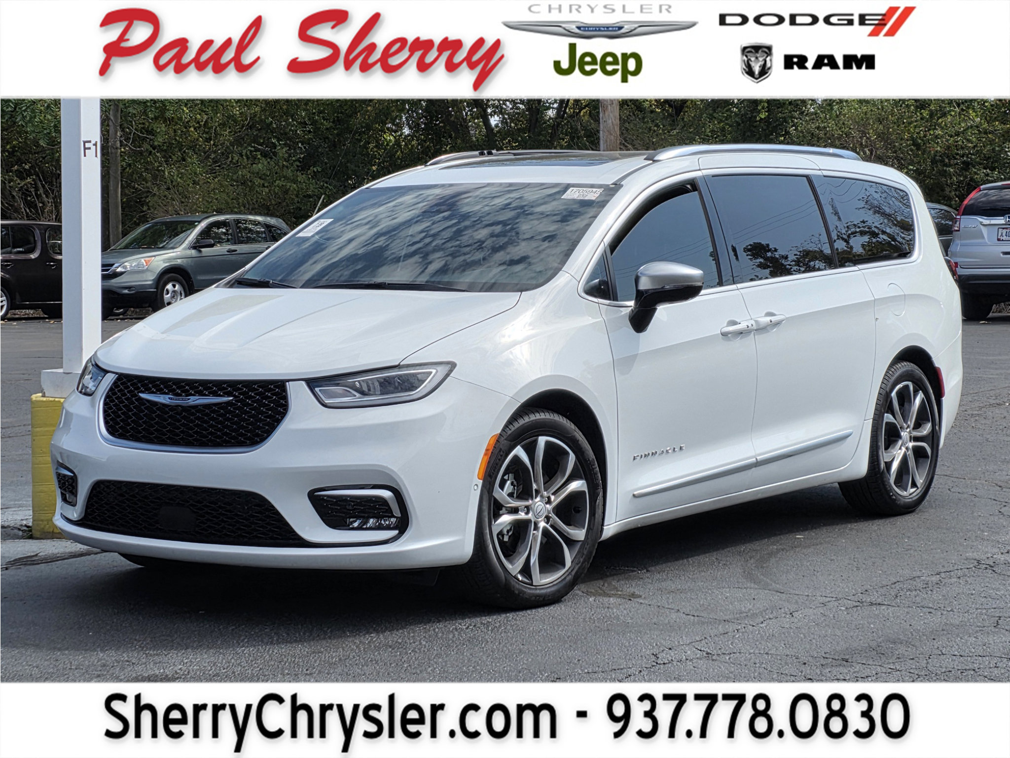 Used 2026 Chrysler Pacifica Pinnacle FWD image 1