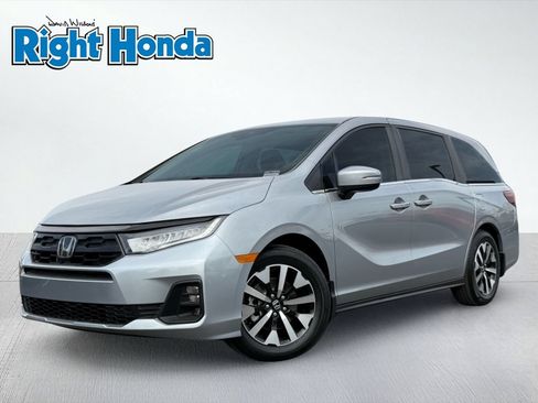 Used 2026 Honda Odyssey EX-L image 2