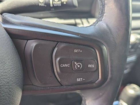 Used 2018 Jeep Wrangler Unlimited Sport S AWD/4WD image 11