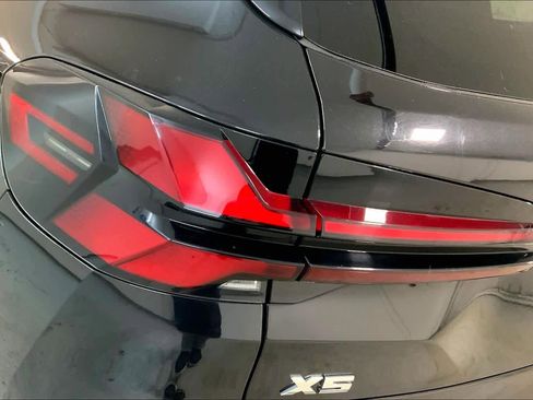 Used 2026 BMW X5 M60i image 29