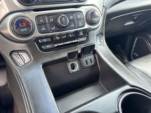 Used 2020 Chevrolet Suburban LT AWD/4WD image 26