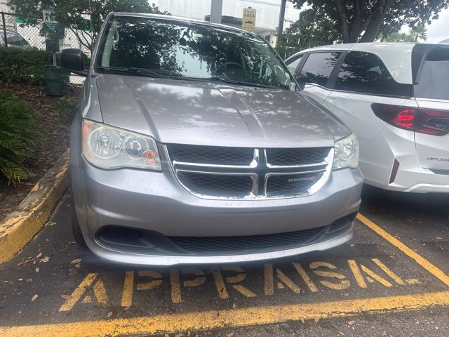 Used 2017 Dodge Grand Caravan SE FWD image 2