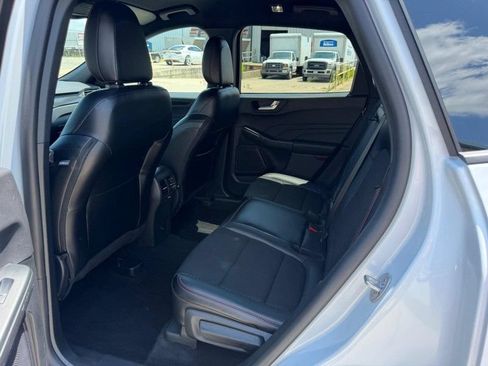 Used 2025 Ford Escape ST-Line FWD image 7