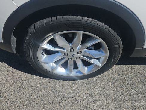 Used 2014 Ford Explorer Limited w/ Equipment Group 302A image 3