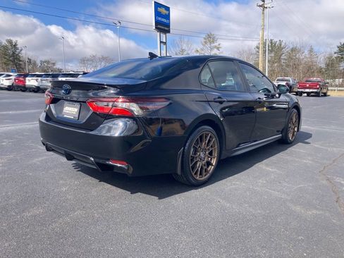 Used 2023 Toyota Camry SE image 7