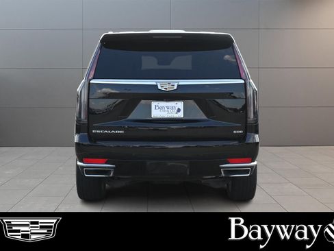 Used 2023 Cadillac Escalade Premium Luxury RWD image 6