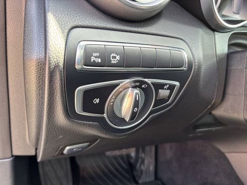 Used 2018 Mercedes-Benz GLC 300 image 24