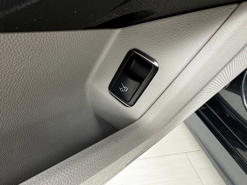 Used 2015 Mercedes-Benz GLK 350 4MATIC image 26