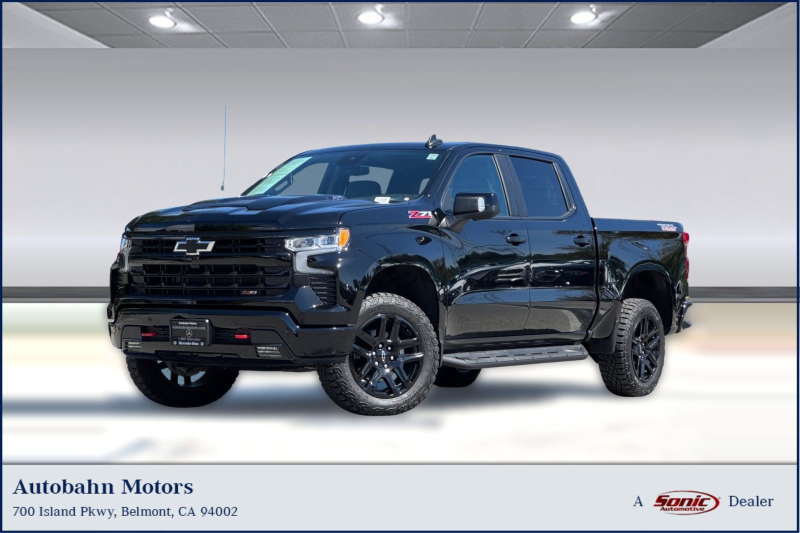 Used 2025 Chevrolet Silverado 1500 LT Trail Boss w/ LT Trail Boss Premium Package AWD/4WD image 1