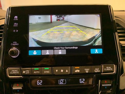 Used 2023 Honda Odyssey Sport image 44