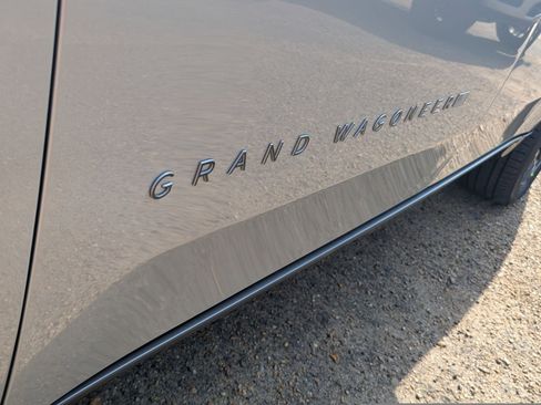 New 2026 Jeep Grand Wagoneer L Limited w/ Premium Group II image 24