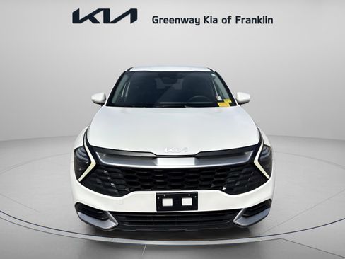 Used 2024 Kia Sportage LX image 2