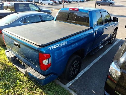 Used 2018 Toyota Tundra Limited w/ Limited Premium Package AWD/4WD image 2
