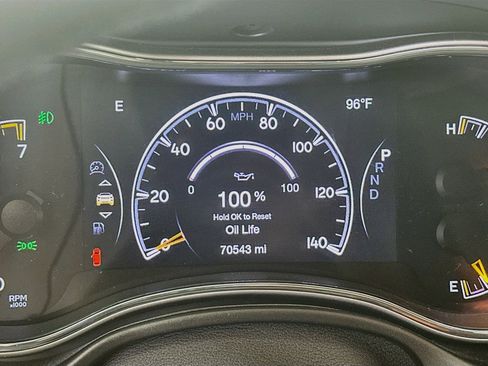 Used 2020 Jeep Grand Cherokee Altitude AWD/4WD image 19