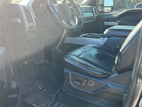 Used 2017 Ford F250 Lariat w/ Lariat Value Package image 13