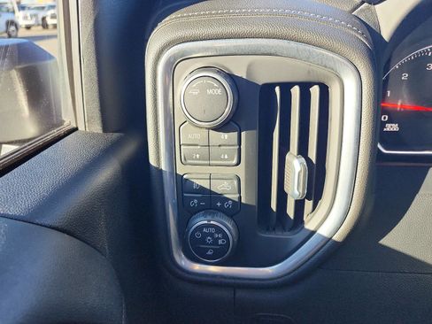 Used 2022 Chevrolet Silverado 2500 LTZ w/ LTZ Plus Package image 24