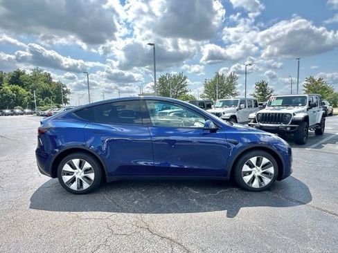 Used 2023 Tesla Model Y Long Range AWD/4WD image 14