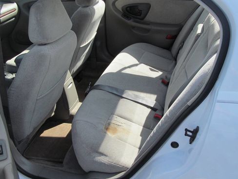 Used 1999 Oldsmobile Cutlass GL w/ Convenience Pkg FWD image 15