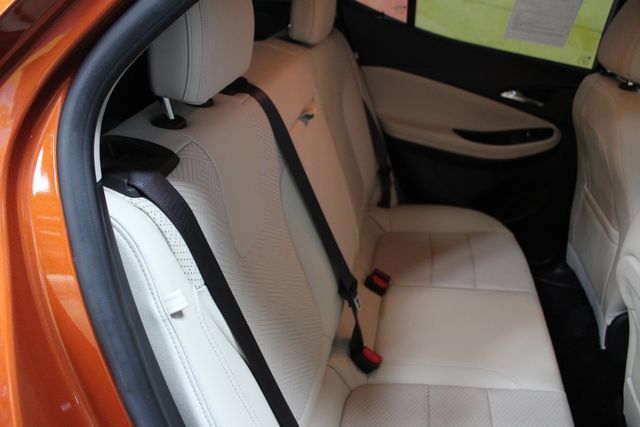 Certified 2023 Buick Encore GX Essence w/ Advanced Technology Package AWD/4WD image 9