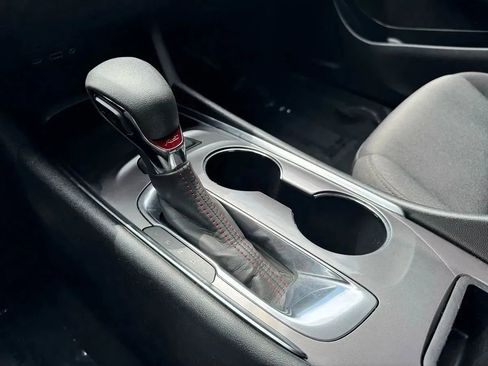 Used 2021 Chevrolet Malibu RS FWD image 12