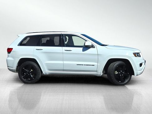 Used 2015 Jeep Grand Cherokee Altitude image 3
