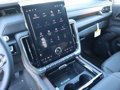 New 2026 GMC Yukon Denali w/ Sun & Power Step Package AWD/4WD image 37
