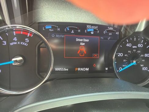Used 2020 Ford F250 Platinum w/ FX4 Off-Road Package AWD/4WD image 9
