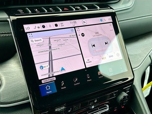 New 2025 Jeep Grand Cherokee Limited w/ Black Appearance Package image 10