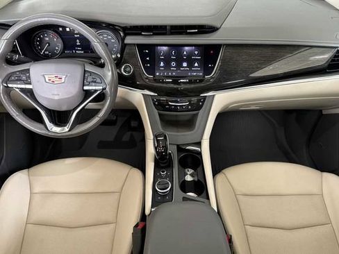 Used 2020 Cadillac XT6 Premium Luxury image 13