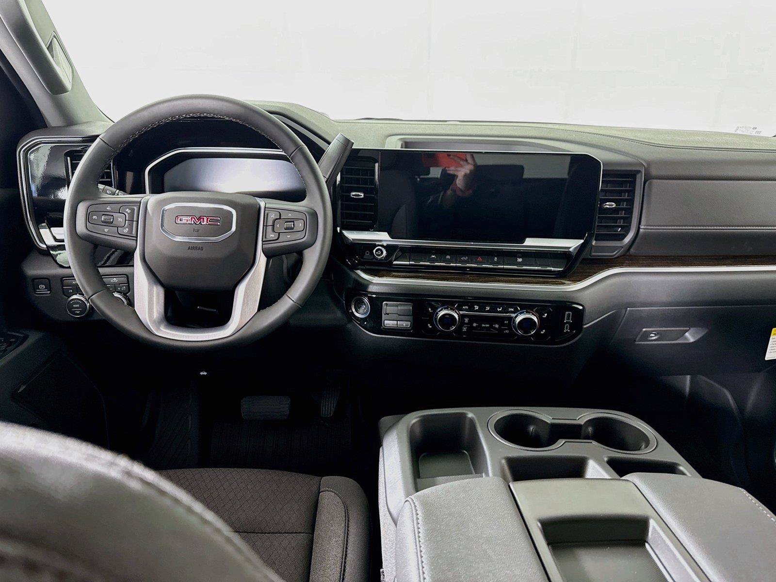 New 2026 GMC Sierra 1500 Elevation w/ Elevation Select Package AWD/4WD image 2