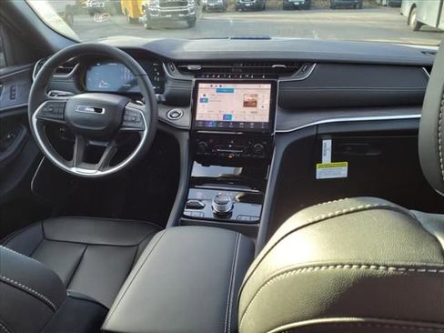 New 2024 Jeep Grand Cherokee Limited 4xe image 9