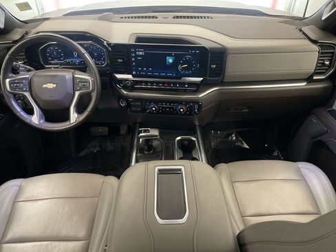 Used 2022 Chevrolet Silverado 1500 LTZ w/ LTZ Premium Package AWD/4WD image 14