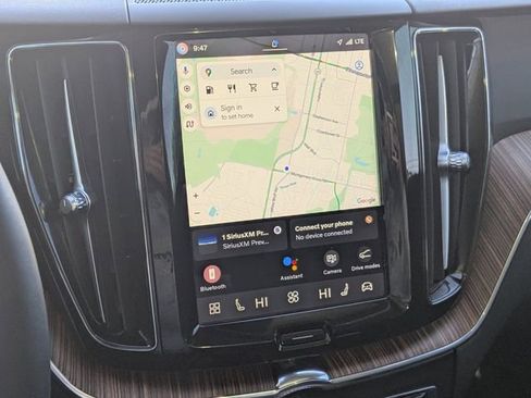 Certified 2024 Volvo XC60 B5 Plus w/ Protection Package Premier image 28